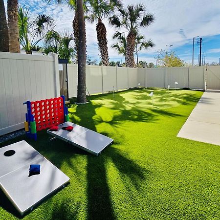 Holiday Inn Express & Suites Tampa Stadium - Airport Area By Ihg Exterior photo